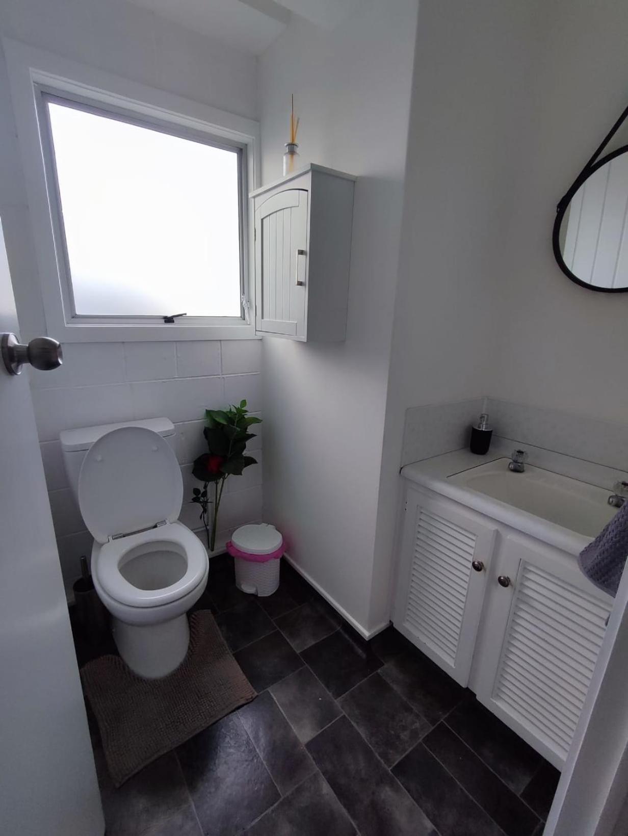 Home With Sea Views New Plymouth Luaran gambar